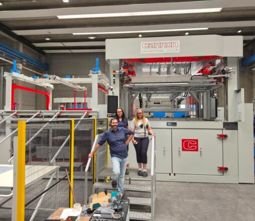 Tiefziehteile im Großformat  – Anlage ging bereits in Betrieb